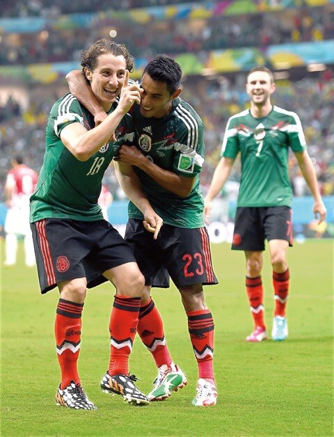 Piojo tiene a cinco gallos