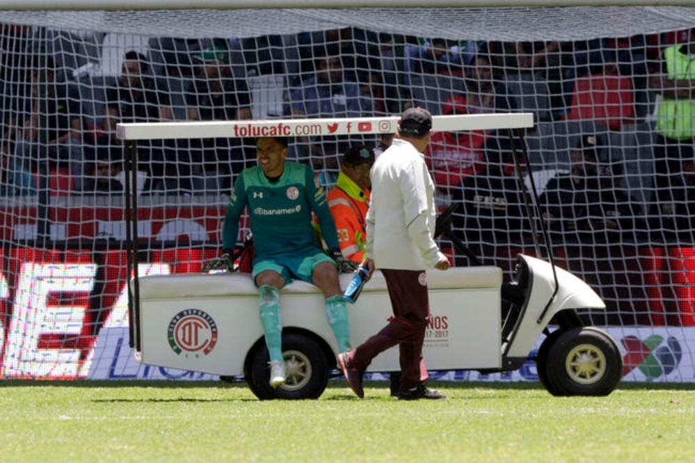 El cancerbero tuvo una mala salida ante León (IMAGO7)