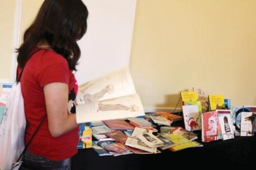 Papás impulsan la lectura