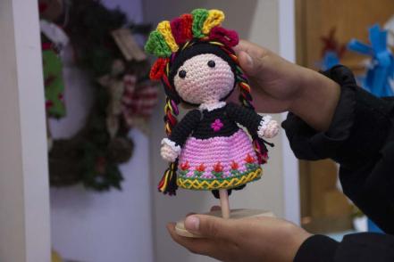 Impulsan artesanías de manos herculenses