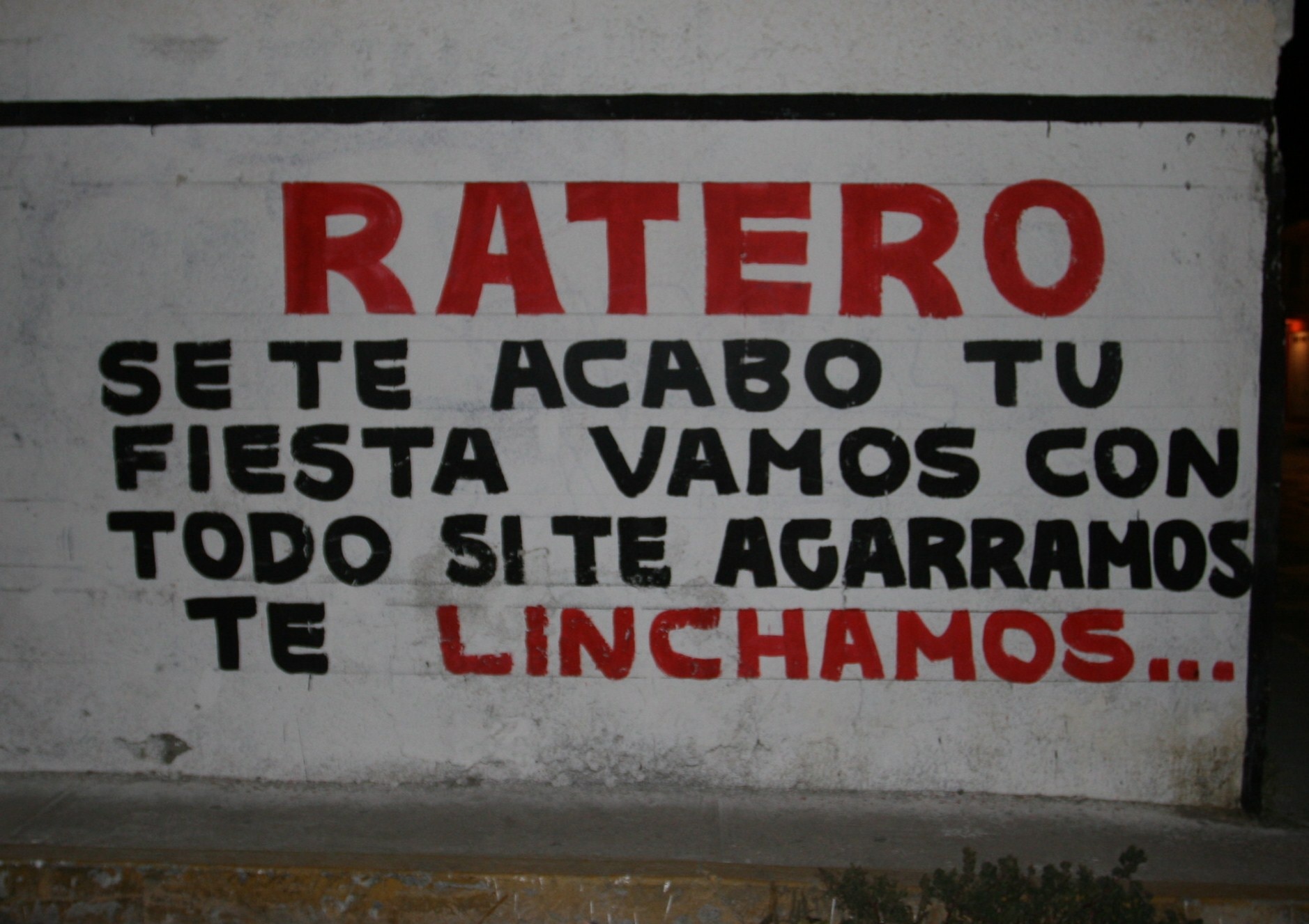 Rescatan de ser linchado a un ladrón, en Querétaro