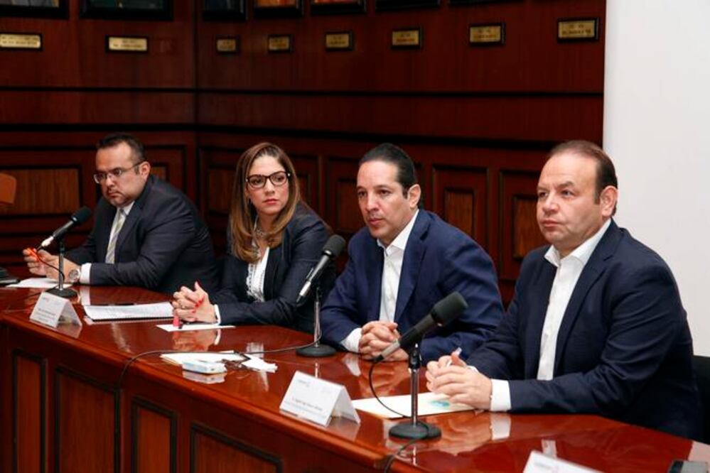 El gobernador explicó que el puente inferior se habilita en la intersección con la calle Fray Diego de Landa; además el segundo, que será elevado, estará frente al Centro Cívico, en la intersección con Fray Luis de León.