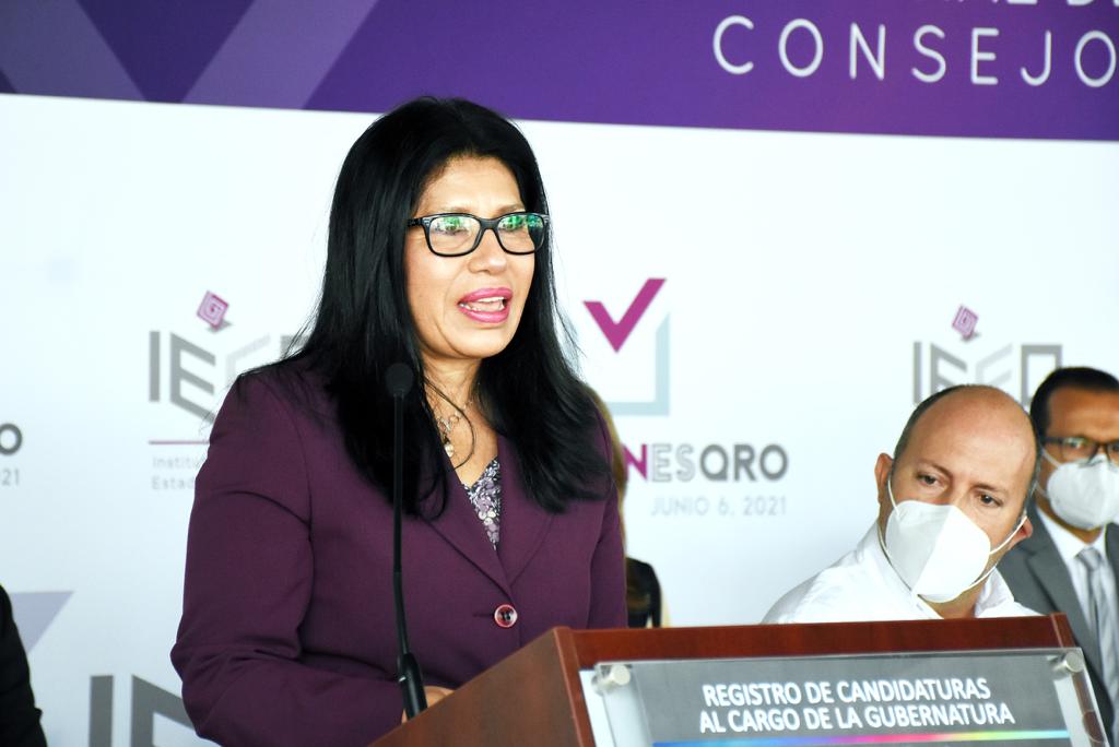 "Somos siete mujeres las que buscamos la gubernatura"