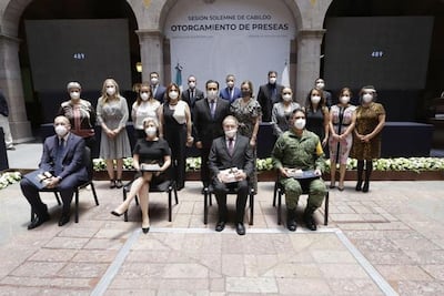 Entregan preseas a queretanos destacados