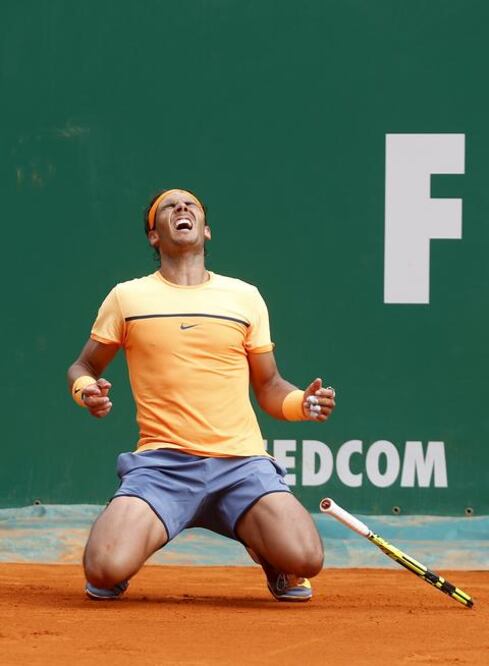 Nadal alza su primer trofeo en dos años