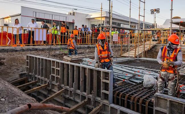 Colapsa estructura en obra de la Línea 4 del Metro en Monterrey
