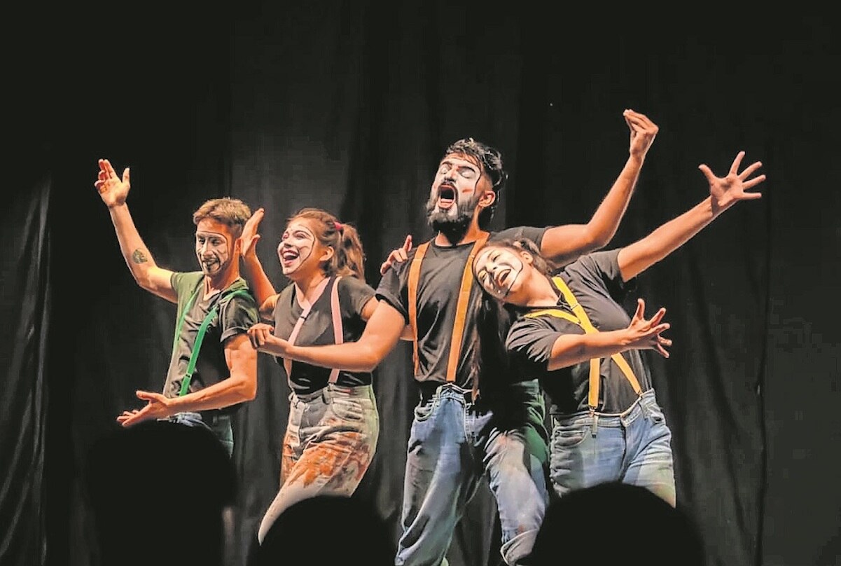 Anónimo deja su firma en Paraguay