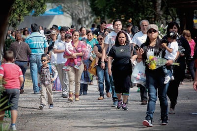 Reportan visita de 175 mil a panteones