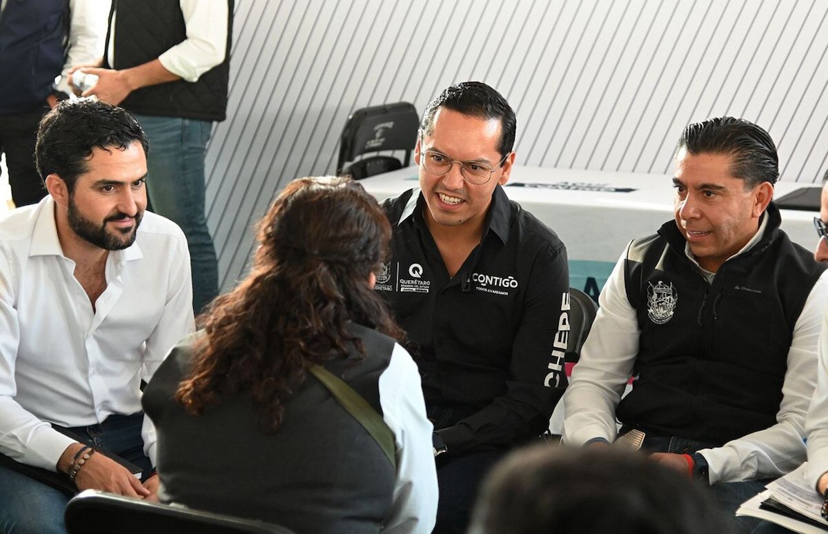 Buscan candidatura tres funcionarios estatales