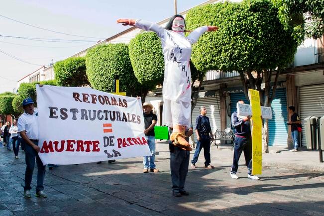 Marchan para pedir mejores condiciones laborales