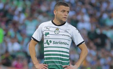 Abren investigación a jugador de Santos