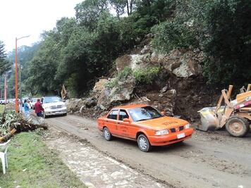 Prevén derrumbes en la zona serrana