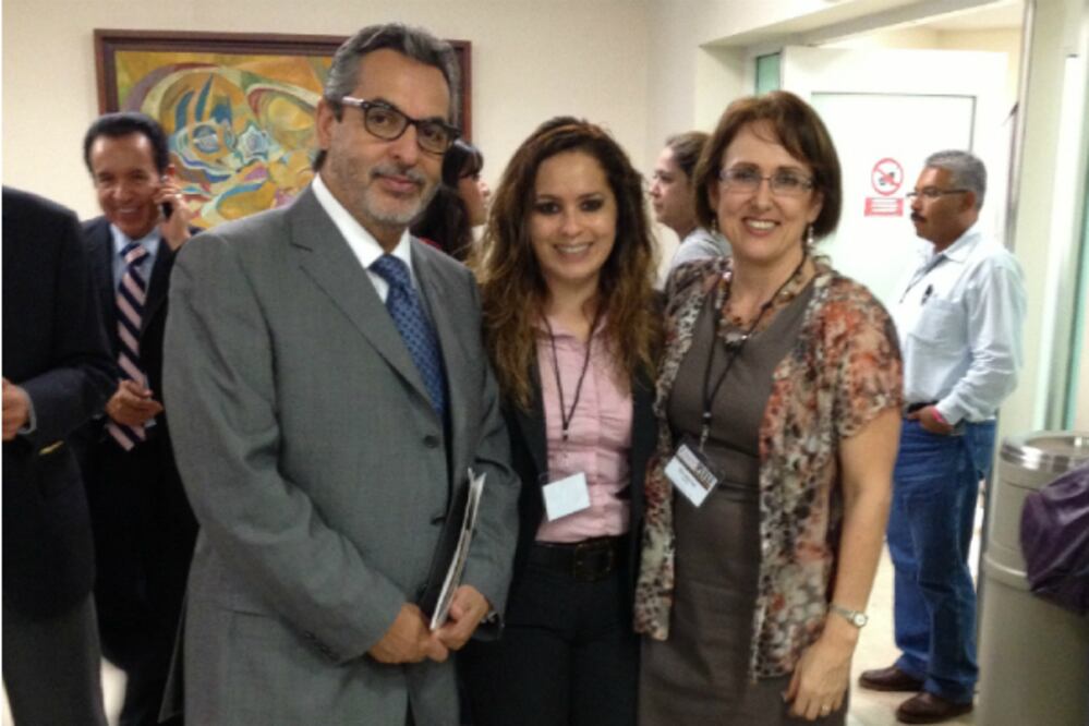 Acude Mendoza Hassey a simposium de ludopatía