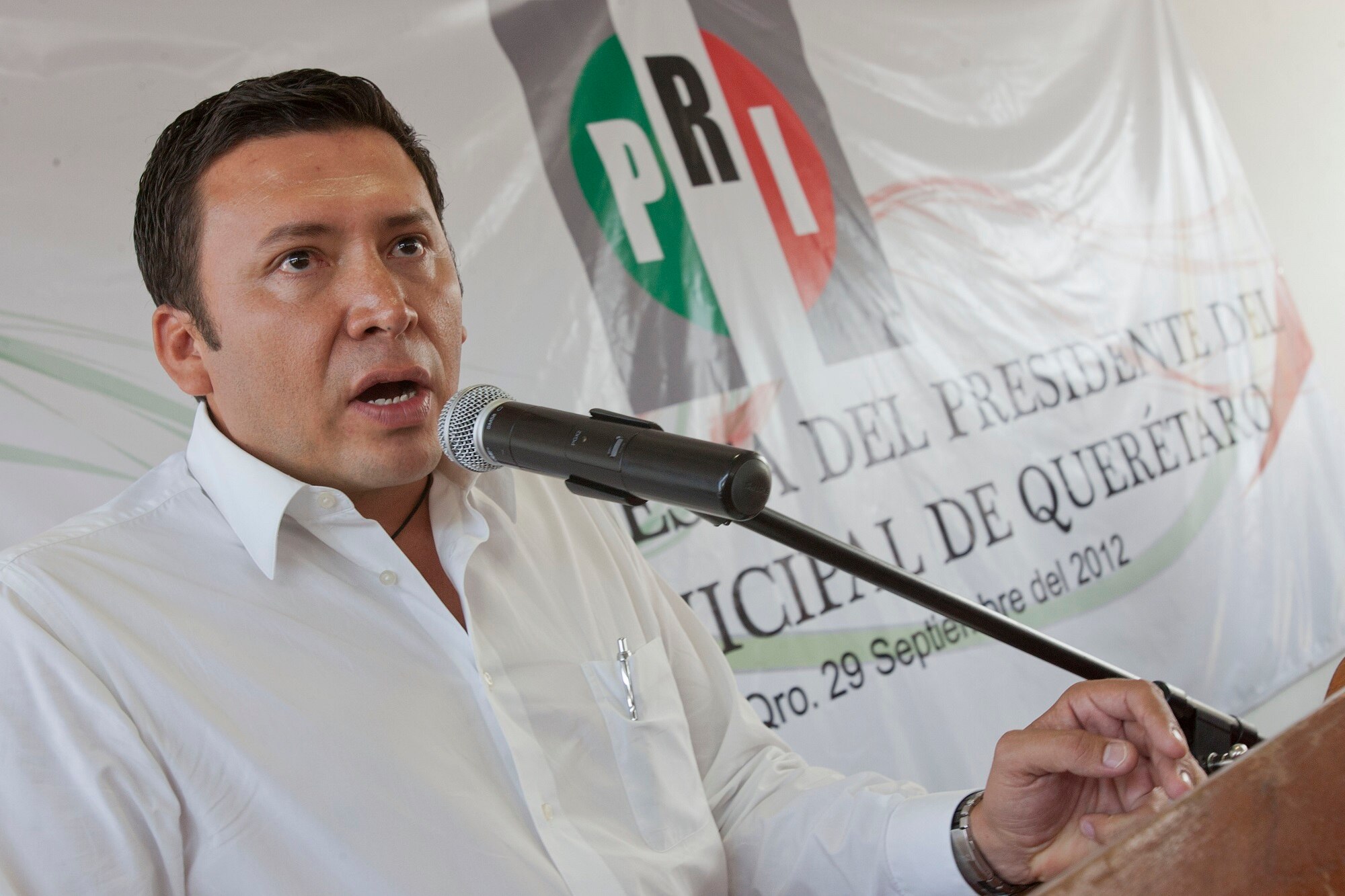 José Jiménez pedirá licencia