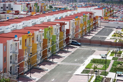 Compiten bancos por movilidad hipotecaria