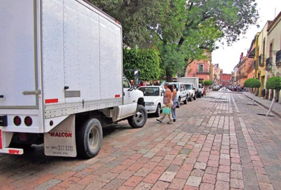 Proponen regular ‘valet parking’