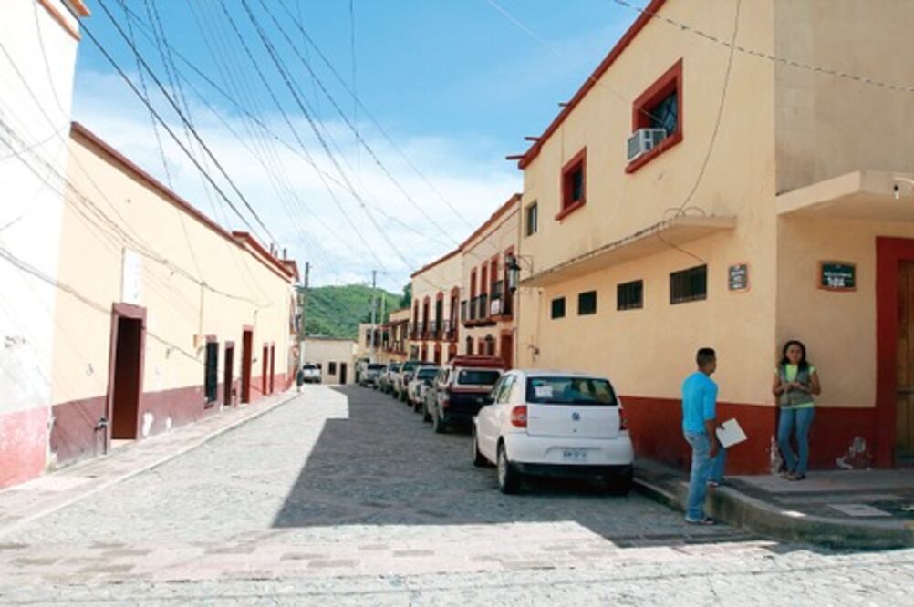 Siguen asesorías de DH