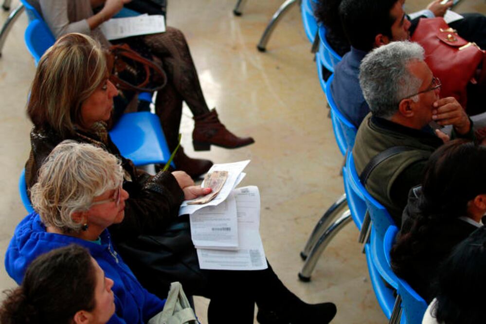 Aunque los escenarios son distintos entre los solteros y quienes tienen familia, una constantes son las deudas para completar el gasto corriente anual y que ambos desarrollan una gran habilidad para estirar cada centavo (ARCHIVO. EL UNIVERSAL)