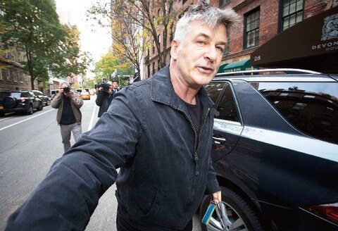 AlecBaldwin,arrestado; iba en sentido contrario
