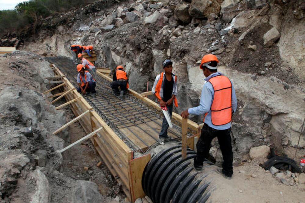 La parte baja de Tejeda, Villas Campestre, Pirámides, San Mateo y parte del centro de Corregidora serán las más vigiladas, ya que son propensas a una inundación (ARCHIVO. EL UNIVERSAL)