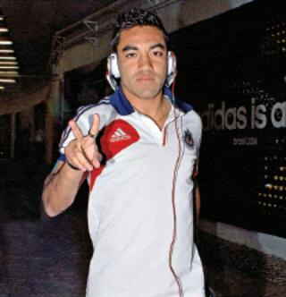 Se tambalea el pase de Marco Fabián