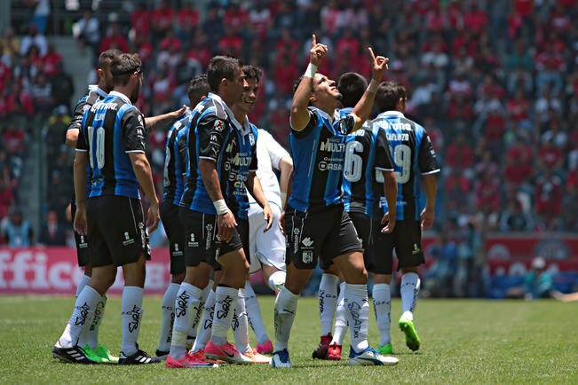 Gallos gana aire; Lozano, tiempo