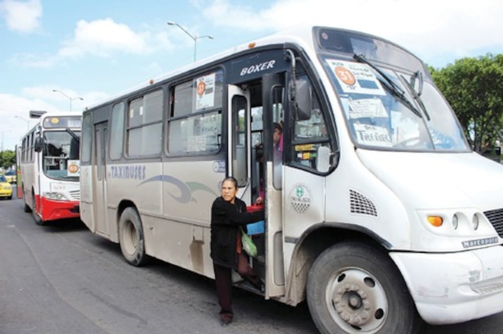 Trabajadores gastan 20% de su salario en transporte