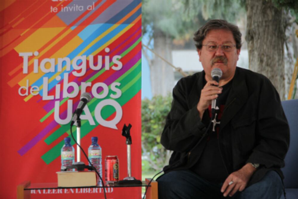 Inauguran tianguis de libros en la UAQ