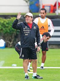 Cambia al “Piojo” uniforme tricolor