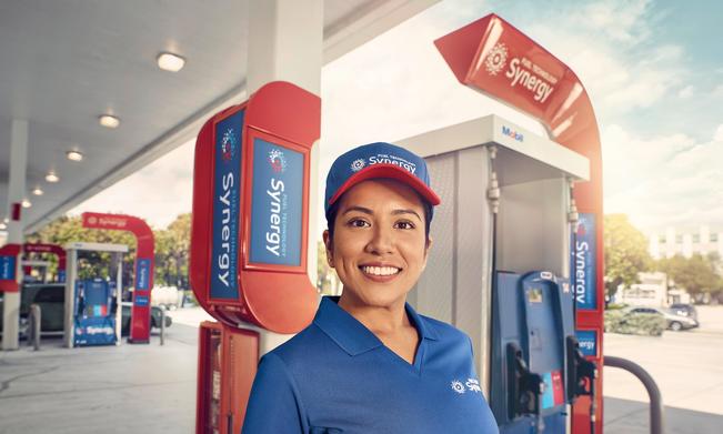 ExxonMobil llega al país con oferta de combustible propio