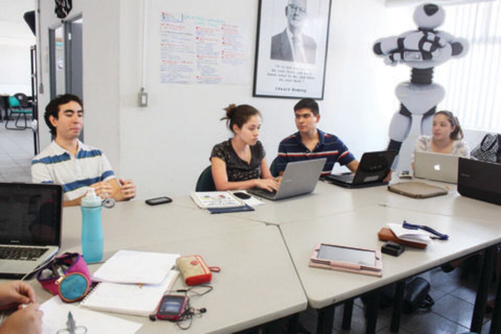 Impulsan certificación de incubadoras