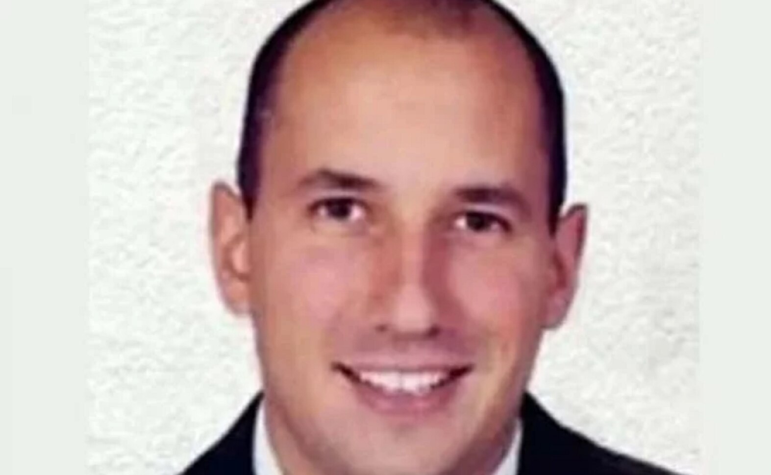 Por fraude, libran orden de aprehensión contra el empresario Manuel Barreiro