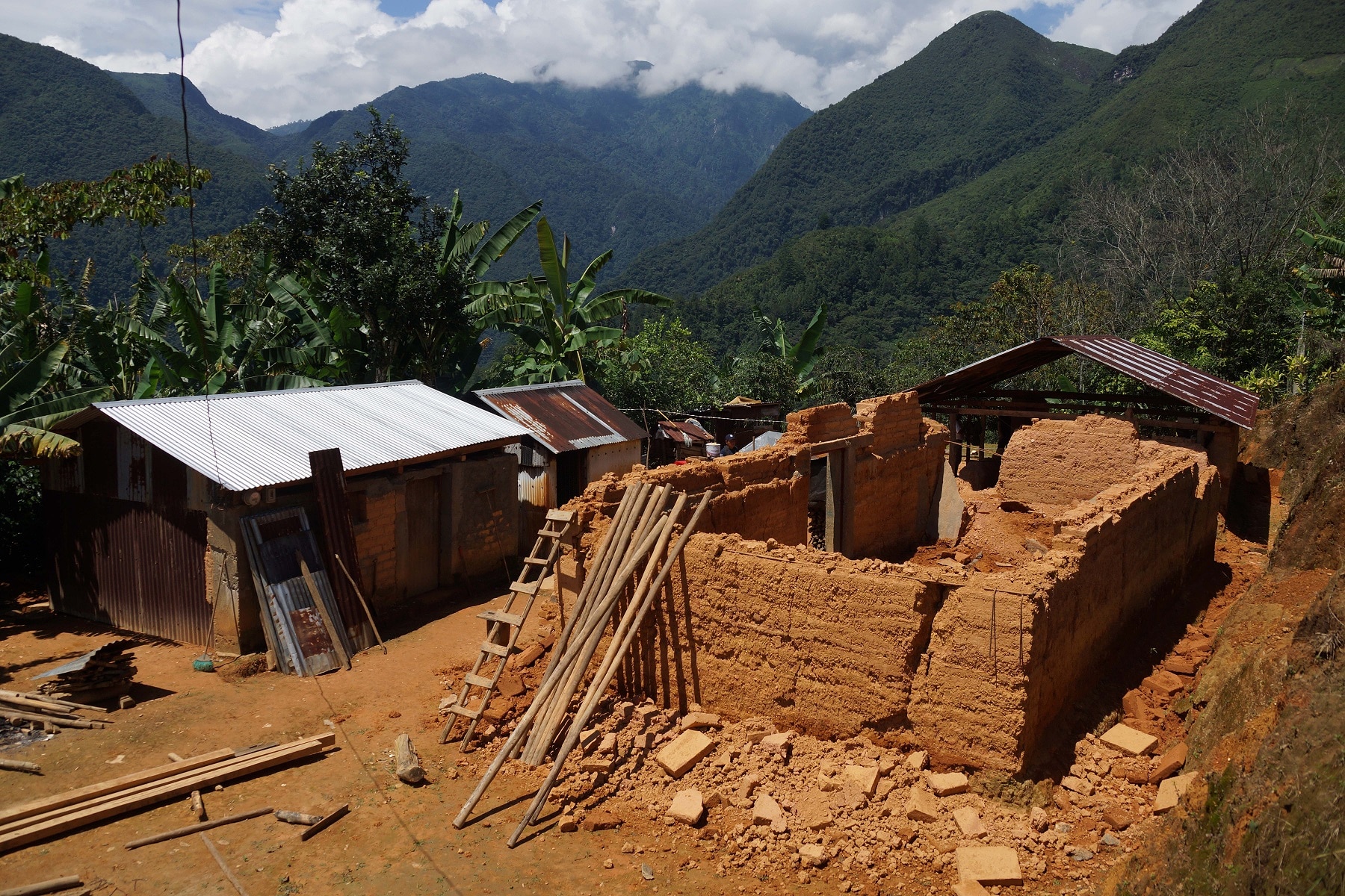 Pese a los sismos, repunta confianza del consumidor