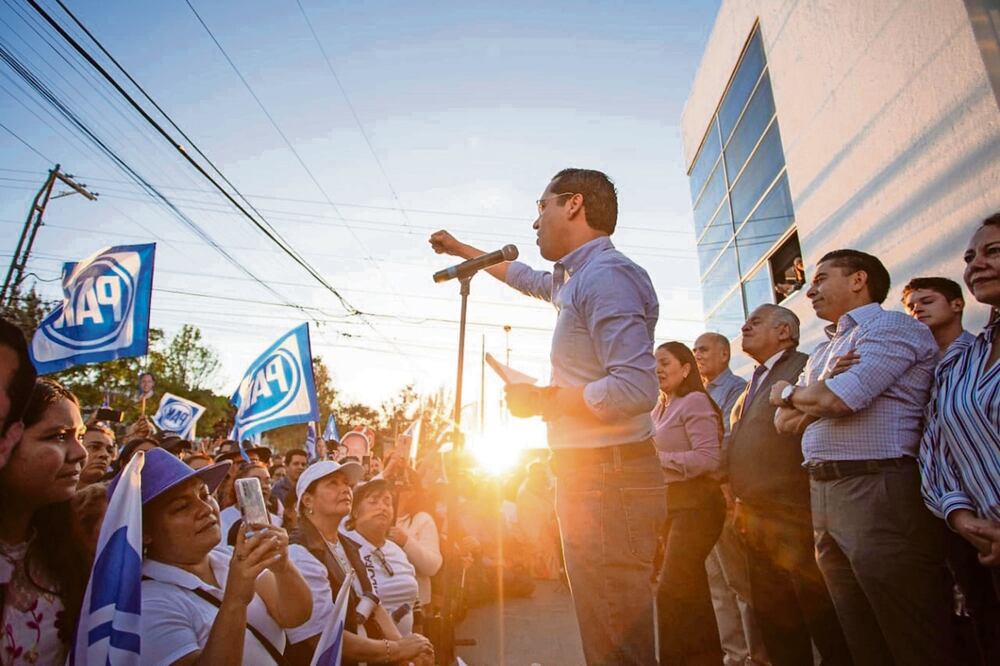  Guerrero se registra para ser edil de Corregidora