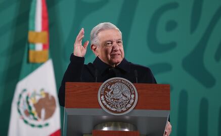 Morena difunde imagen de AMLO “a toda máquina” con la 4T… con mucho humo y la elimina