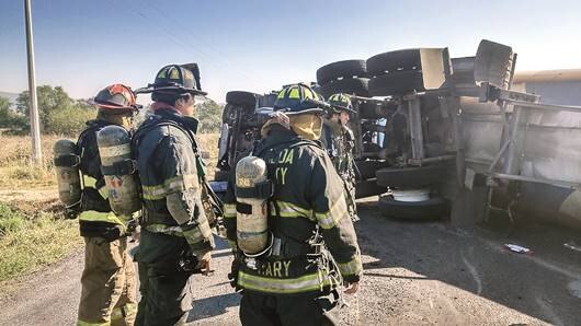 Vuelca pipa con gas en SJR