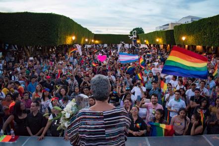 Reconocen a la UAQ por participación en la Marcha del Orgullo LGBT+ 2019