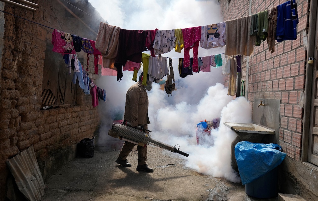 Salud estatal reporta 2 mil 624 casos positivos de dengue