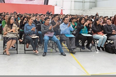 Reciben a nuevos docentes este ciclo