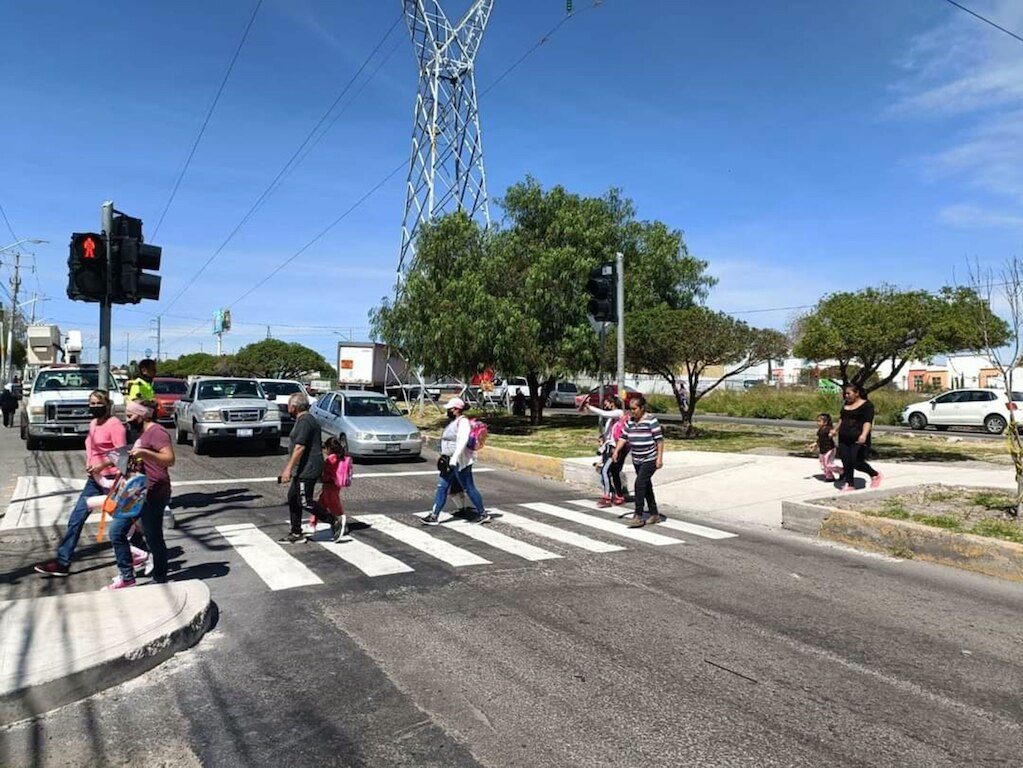 Instalarán pasos peatonales seguros en Querétaro