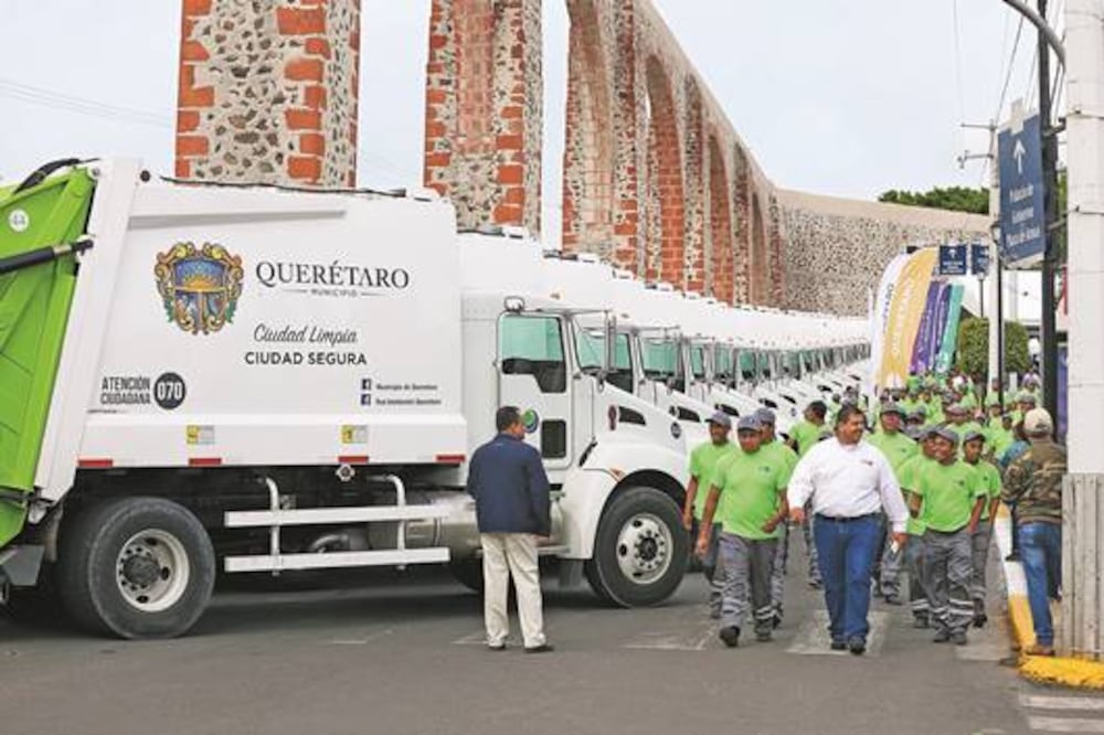 Llama a brindar mejor servicio