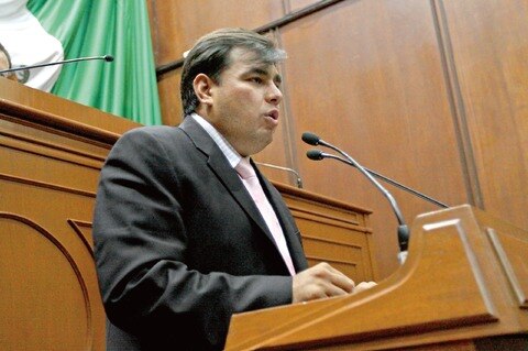 Justifica PRD ausencia de legislador