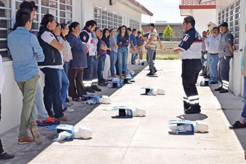 Brindan curso en primeros auxilios