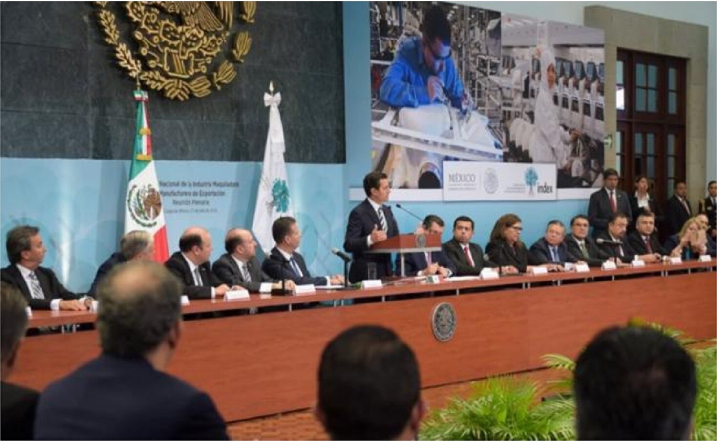 Peña Nieto prevé que en agosto concluya renegociación del TLCAN