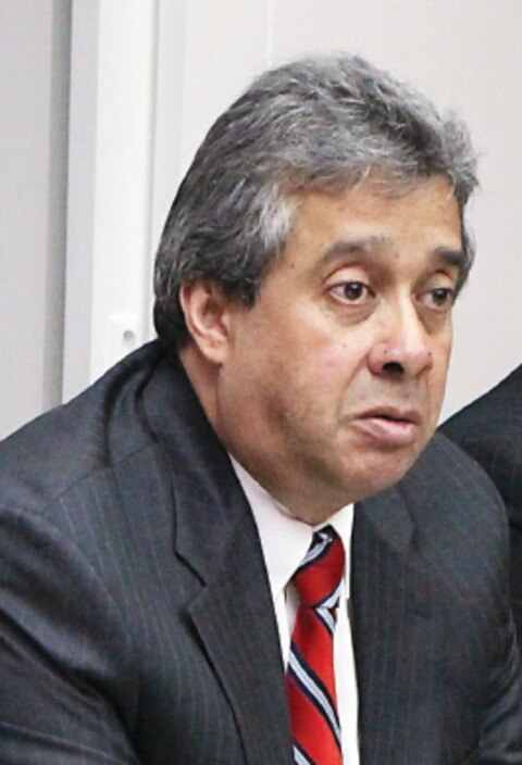 Barona dice estar listo para rescatar aerolínea