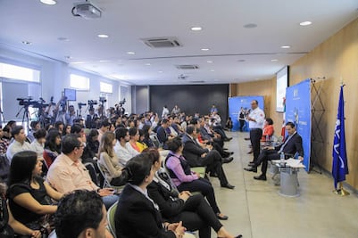 Invita a jóvenes a redoblar participación 