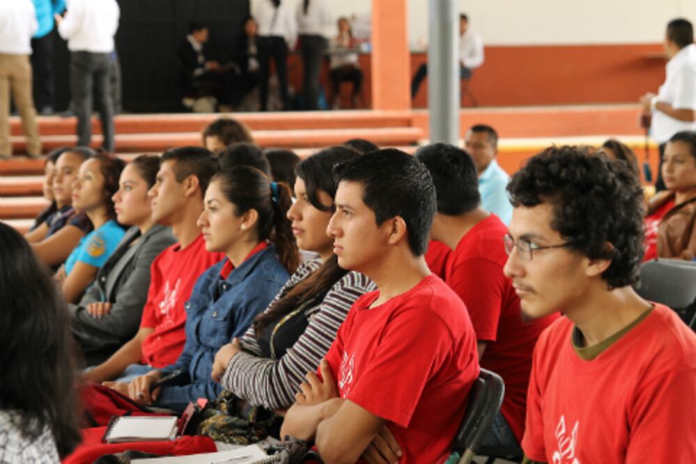 Gobierno de Jalpan de Serra entrega becas