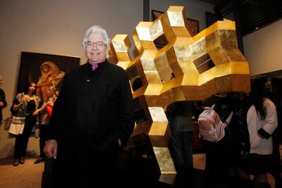 Sebastián crea una escultura Kepleriana