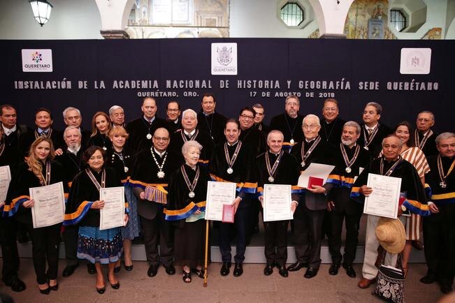 Instalan Academia Nacional de Historia