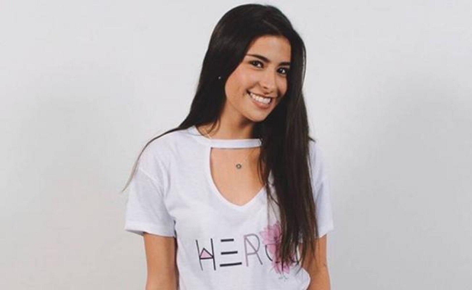 Paola Ramones recibió felicitaciones de su papaá. Foto: Instagram